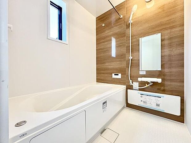 ■■一日の疲れを癒す■■癒しの空間バスルームです。天気に左右されずに洗濯物を乾かせる、浴室乾燥機＆オートバス機能付きです。