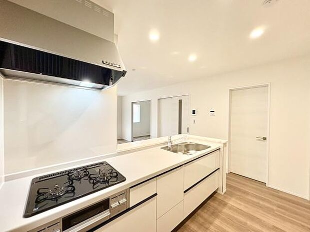 ■■キッチン■■家族や友人と味わう料理。会話を楽しみながら作りたいものですね。