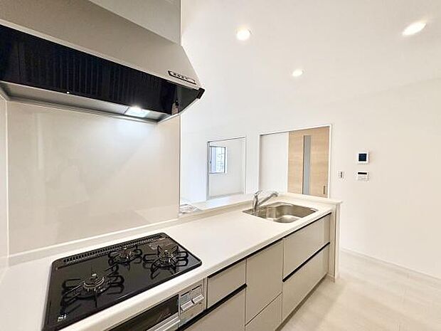 ■■キッチン■■家族や友人と味わう料理。会話を楽しみながら作りたいものですね。