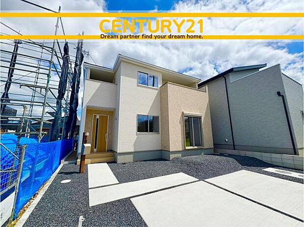 ■■駐車場■■ファミリーカーの需要が多い中、駐車場も確保いたしました。マンションとは違う敷地内駐車。ご主人様のお車のお手入れにも気合が入りますね。