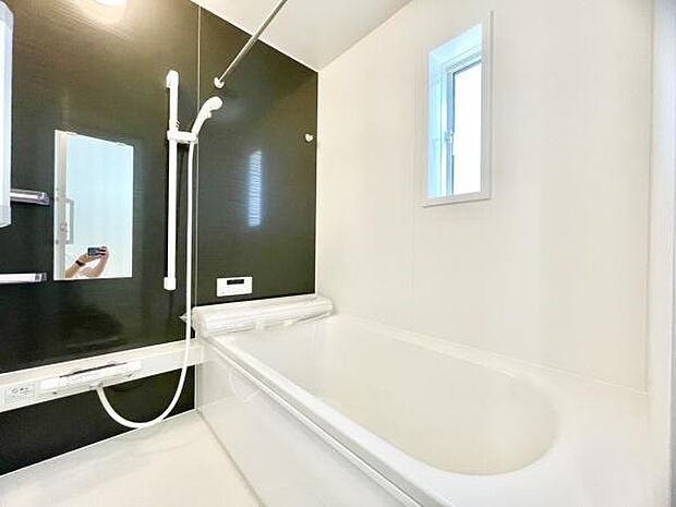 ■■一日の疲れを癒す■■癒しの空間バスルームです。天気に左右されずに洗濯物を乾かせる、浴室乾燥機＆オートバス機能付きです。