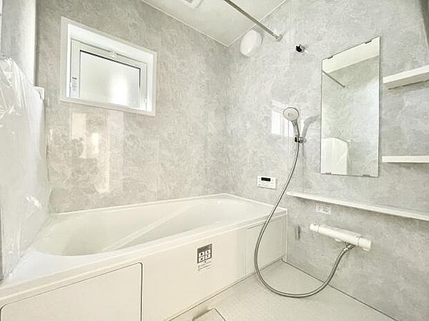 ■■一日の疲れを癒す■■癒しの空間バスルームです。天気に左右されずに洗濯物を乾かせる、浴室乾燥機＆オートバス機能付きです。