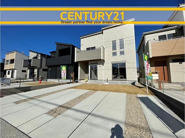 ■■駐車場■■ファミリーカーの需要が多い中、駐車場も確保いたしました。マンションとは違う敷地内駐車。ご主人様のお車のお手入れにも気合が入りますね。