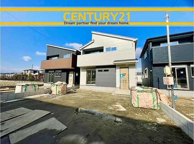 ■■駐車場■■ファミリーカーの需要が多い中、駐車場も確保いたしました。マンションとは違う敷地内駐車。ご主人様のお車のお手入れにも気合が入りますね。