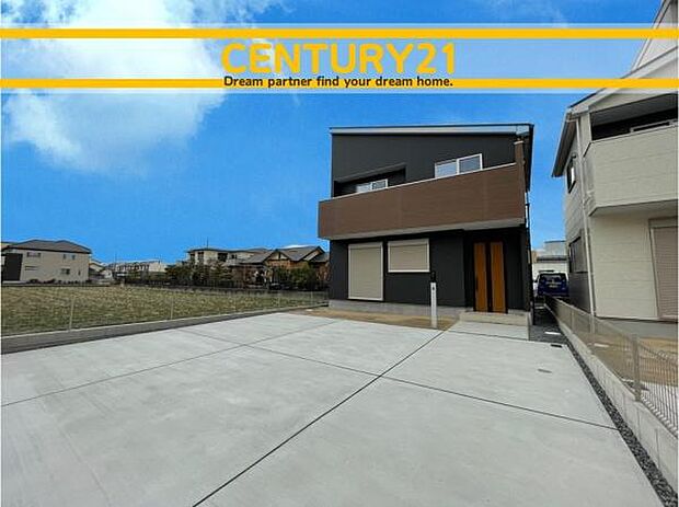 ■■駐車場■■ファミリーカーの需要が多い中、駐車場も確保いたしました。マンションとは違う敷地内駐車。ご主人様のお車のお手入れにも気合が入りますね。