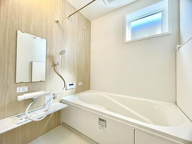 ■■一日の疲れを癒す■■癒しの空間バスルームです。天気に左右されずに洗濯物を乾かせる、浴室乾燥機＆オートバス機能付きです。