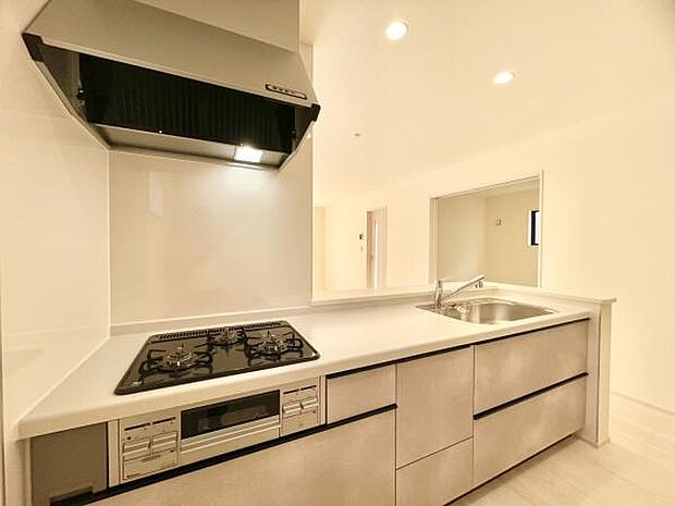 ■■キッチン■■家族や友人と味わう料理。会話を楽しみながら作りたいものですね。