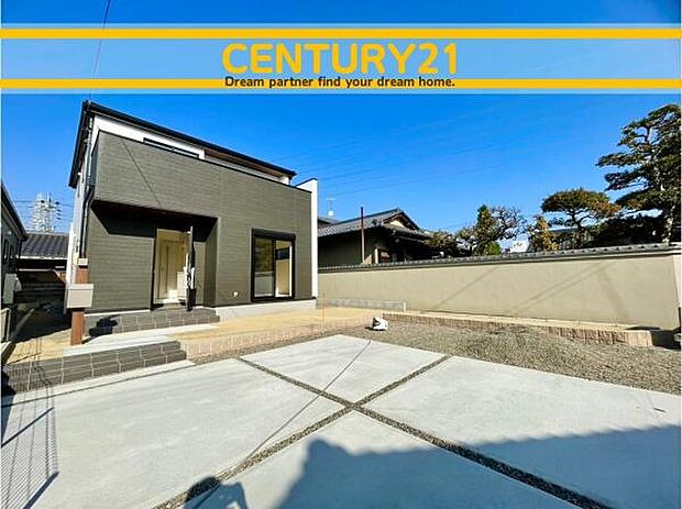 ■■駐車場■■ファミリーカーの需要が多い中、駐車場も確保いたしました。マンションとは違う敷地内駐車。ご主人様のお車のお手入れにも気合が入りますね。