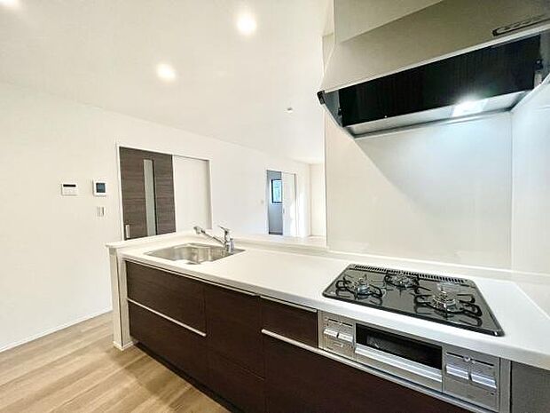 ■■キッチン■■家族や友人と味わう料理。会話を楽しみながら作りたいものですね。