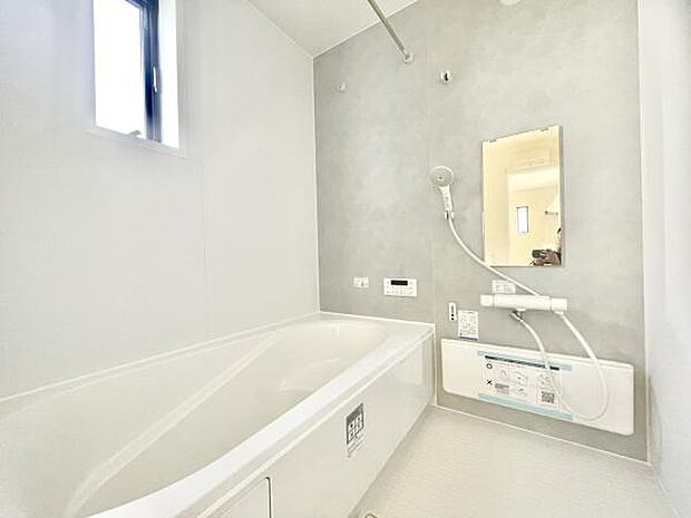 ■■一日の疲れを癒す■■癒しの空間バスルームです。天気に左右されずに洗濯物を乾かせる、浴室乾燥機＆オートバス機能付きです。