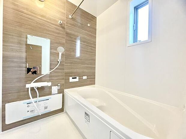 ■■一日の疲れを癒す■■癒しの空間バスルームです。天気に左右されずに洗濯物を乾かせる、浴室乾燥機＆オートバス機能付きです。