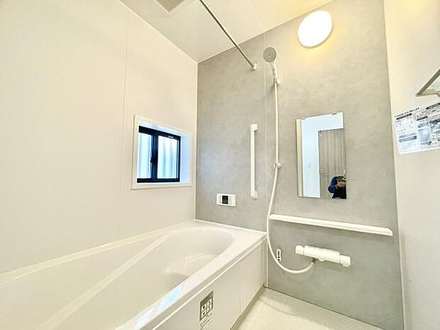 ■■一日の疲れを癒す■■癒しの空間バスルームです。天気に左右されずに洗濯物を乾かせる、浴室乾燥機&オートバス機能付きです。