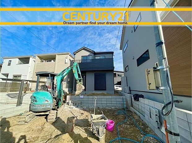 ■■駐車場■■ファミリーカーの需要が多い中、駐車場も確保いたしました。マンションとは違う敷地内駐車。ご主人様のお車のお手入れにも気合が入りますね。