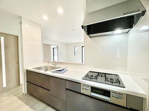 ■■キッチン■■家族や友人と味わう料理。会話を楽しみながら作りたいものですね。