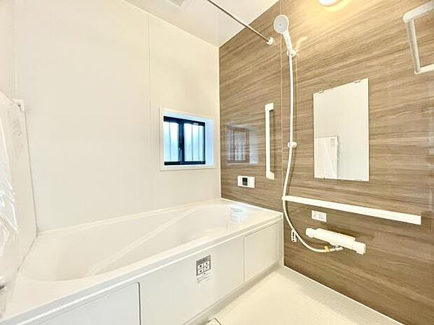 ■■一日の疲れを癒す■■癒しの空間バスルームです。天気に左右されずに洗濯物を乾かせる、浴室乾燥機&オートバス機能付きです。