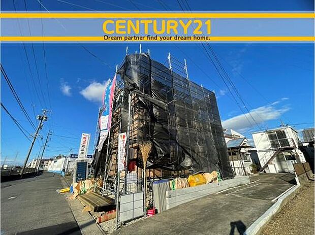 ■■駐車場■■ファミリーカーの需要が多い中、駐車場も確保いたしました。マンションとは違う敷地内駐車。ご主人様のお車のお手入れにも気合が入りますね。