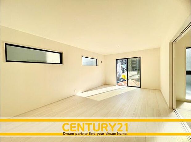 ■■家族団らんの空間■■朝は爽やかな日差しを浴びながら、家族みんなでおいしい朝食。昼下がりには読書やお昼寝でもしながらのんびりと過ごすひと時…。