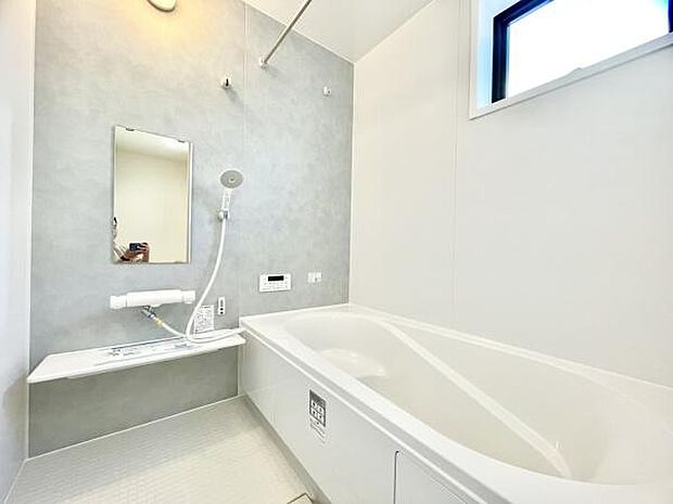 ■■一日の疲れを癒す■■癒しの空間バスルームです。天気に左右されずに洗濯物を乾かせる、浴室乾燥機＆オートバス機能付きです。