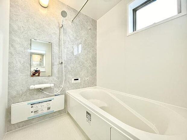 ■■一日の疲れを癒す■■癒しの空間バスルームです。天気に左右されずに洗濯物を乾かせる、浴室乾燥機＆オートバス機能付きです。