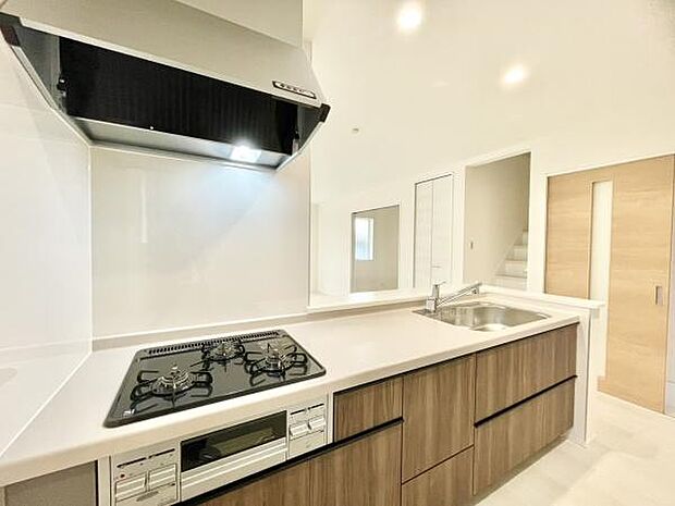 ■■キッチン■■家族や友人と味わう料理。会話を楽しみながら作りたいものですね。