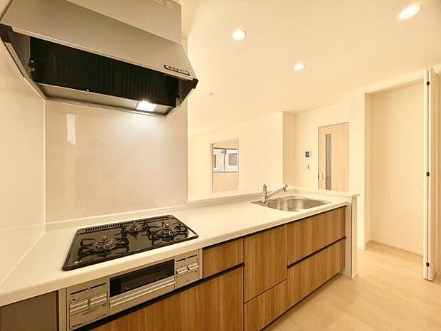 ■■キッチン■■家族や友人と味わう料理。会話を楽しみながら作りたいものですね。