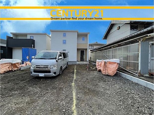 ■■駐車場■■ファミリーカーの需要が多い中、駐車場も確保いたしました。マンションとは違う敷地内駐車。ご主人様のお車のお手入れにも気合が入りますね。