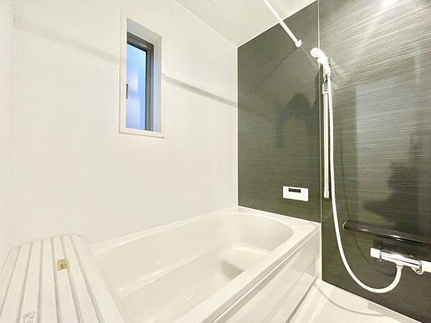 ■■一日の疲れを癒す■■癒しの空間バスルームです。天気に左右されずに洗濯物を乾かせる、浴室乾燥機＆オートバス機能付きです。