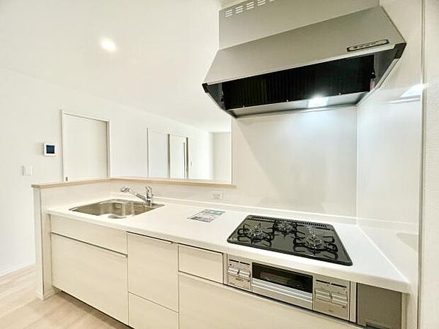 ■■キッチン■■家族や友人と味わう料理。会話を楽しみながら作りたいものですね。