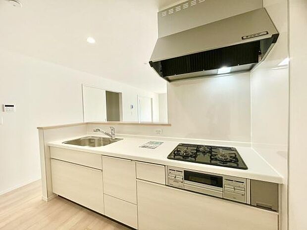 ■■キッチン■■家族や友人と味わう料理。会話を楽しみながら作りたいものですね。