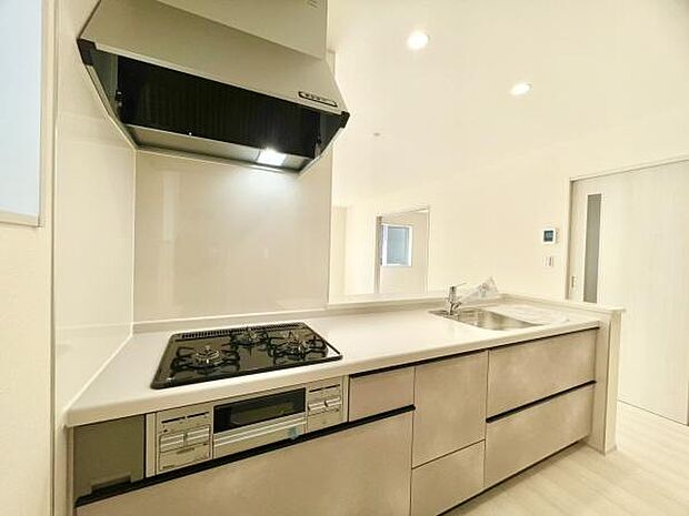 ■■キッチン■■家族や友人と味わう料理。会話を楽しみながら作りたいものですね。