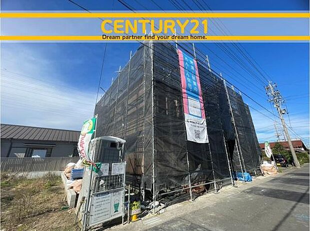 ■■駐車場■■ファミリーカーの需要が多い中、駐車場も確保いたしました。マンションとは違う敷地内駐車。ご主人様のお車のお手入れにも気合が入りますね。