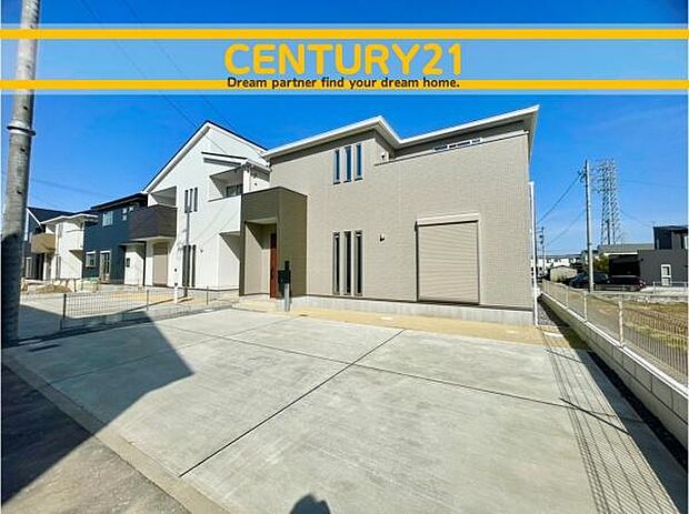 ■■駐車場■■ファミリーカーの需要が多い中、駐車場も確保いたしました。マンションとは違う敷地内駐車。ご主人様のお車のお手入れにも気合が入りますね。