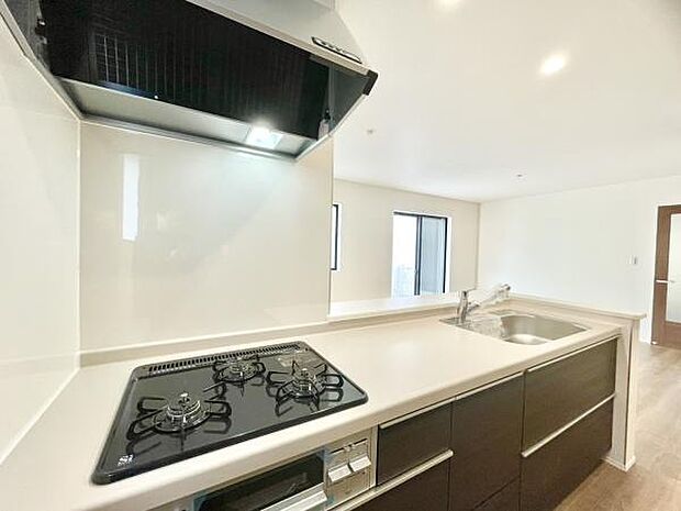 ■■キッチン■■家族や友人と味わう料理。会話を楽しみながら作りたいものですね。