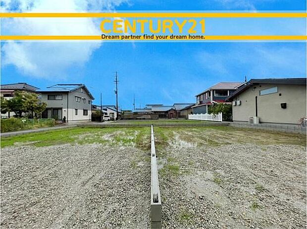 ■■駐車場■■ファミリーカーの需要が多い中、駐車場も確保いたしました。マンションとは違う敷地内駐車。ご主人様のお車のお手入れにも気合が入りますね。