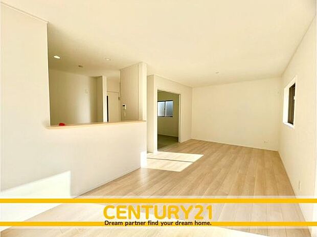 ■■家族団らんの空間■■朝は爽やかな日差しを浴びながら、家族みんなでおいしい朝食。昼下がりには読書やお昼寝でもしながらのんびりと過ごすひと時…。