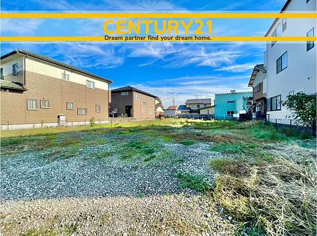 ■■駐車場■■ファミリーカーの需要が多い中、駐車場も確保いたしました。マンションとは違う敷地内駐車。ご主人様のお車のお手入れにも気合が入りますね。