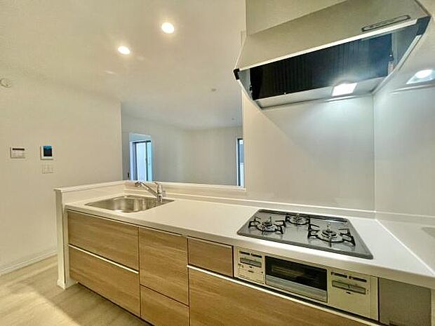 ■■キッチン■■家族や友人と味わう料理。会話を楽しみながら作りたいものですね。