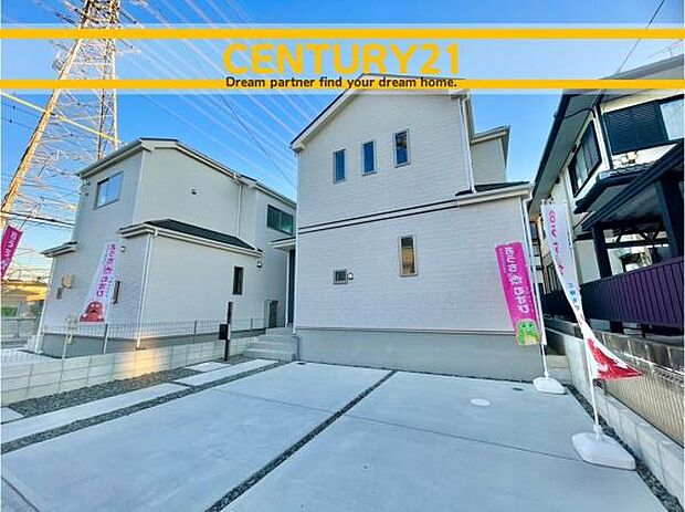 ■■駐車場■■ファミリーカーの需要が多い中、駐車場も確保いたしました。マンションとは違う敷地内駐車。ご主人様のお車のお手入れにも気合が入りますね。