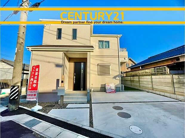 ■■駐車場■■ファミリーカーの需要が多い中、駐車場も確保いたしました。マンションとは違う敷地内駐車。ご主人様のお車のお手入れにも気合が入りますね。