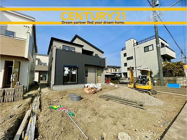 ■■駐車場■■ファミリーカーの需要が多い中、駐車場も確保いたしました。マンションとは違う敷地内駐車。ご主人様のお車のお手入れにも気合が入りますね。