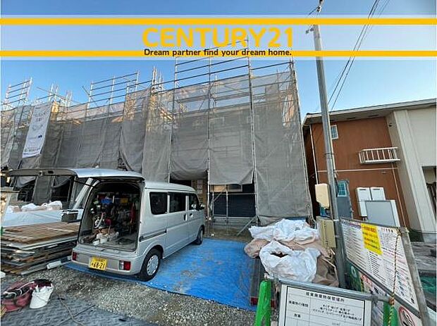 ■■駐車場■■ファミリーカーの需要が多い中、駐車場も確保いたしました。マンションとは違う敷地内駐車。ご主人様のお車のお手入れにも気合が入りますね。