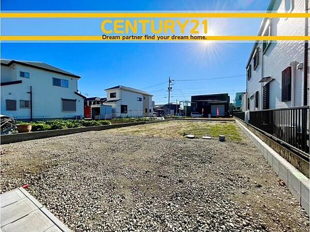 ■■駐車場■■ファミリーカーの需要が多い中、駐車場も確保いたしました。マンションとは違う敷地内駐車。ご主人様のお車のお手入れにも気合が入りますね。