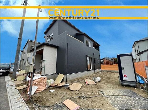 ■■駐車場■■ファミリーカーの需要が多い中、駐車場も確保いたしました。マンションとは違う敷地内駐車。ご主人様のお車のお手入れにも気合が入りますね。