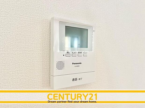 ■■カラーTVモニターホン■■外出中も来訪者をカラー画面と音声でしっかり録画します。在宅時にも鮮明なモニターでしっかり相手を確認できます！防犯のスタート、安心の一歩は玄関からですね。