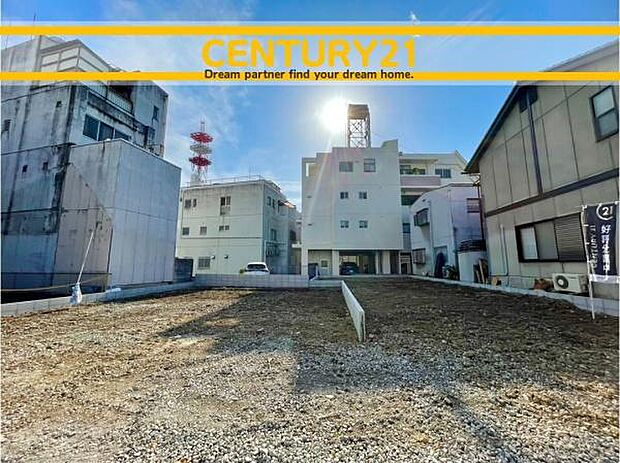 ■■駐車場■■ファミリーカーの需要が多い中、駐車場も確保いたしました。マンションとは違う敷地内駐車。ご主人様のお車のお手入れにも気合が入りますね。