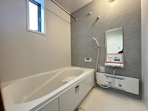 ■■一日の疲れを癒す■■癒しの空間バスルームです。天気に左右されずに洗濯物を乾かせる、浴室乾燥機&オートバス機能付きです。