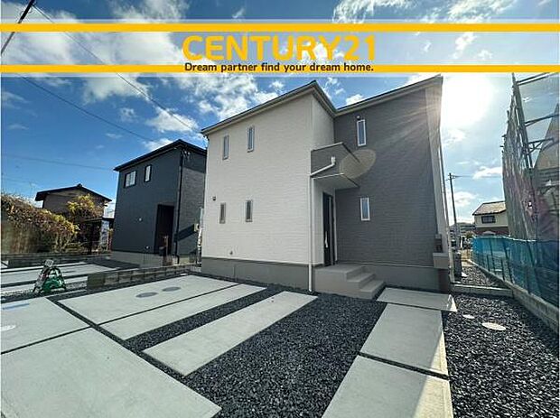 ■■駐車場■■ファミリーカーの需要が多い中、駐車場も確保いたしました。マンションとは違う敷地内駐車。ご主人様のお車のお手入れにも気合が入りますね。