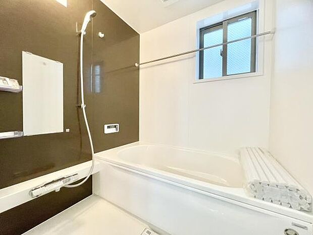 ■■一日の疲れを癒す■■癒しの空間バスルームです。天気に左右されずに洗濯物を乾かせる、浴室乾燥機&オートバス機能付きです。