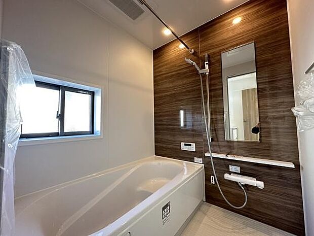 ■■一日の疲れを癒す■■癒しの空間バスルームです。天気に左右されずに洗濯物を乾かせる、浴室乾燥機＆オートバス機能付きです。