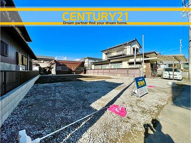 ■■駐車場■■ファミリーカーの需要が多い中、駐車場も確保いたしました。マンションとは違う敷地内駐車。ご主人様のお車のお手入れにも気合が入りますね。